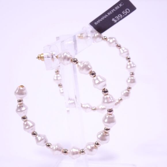Banana Republic Women's Fresh Water Pearl Bead Hoop Earrings NWT 39 - Picture 3 of 6